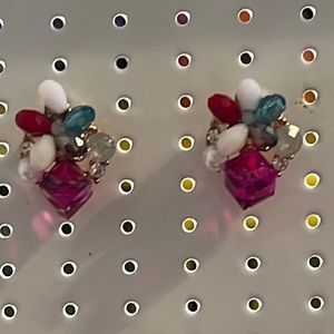 Gorgeous pair earrings